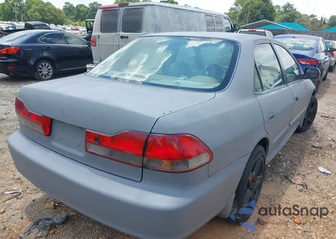 2002 Honda Accord 3.0 Ex из США, поврежденный, VIN 1HGCG16502A061719